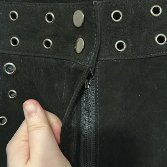 Robert Louis Suede Pants - Picture 4 of 7